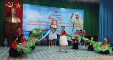 Thi kể chuyện về Bác