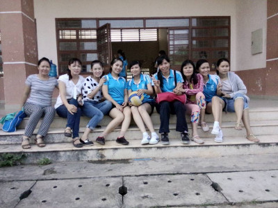 Tham gia bóng chuyền nữ nhân dịp 20/10/2015