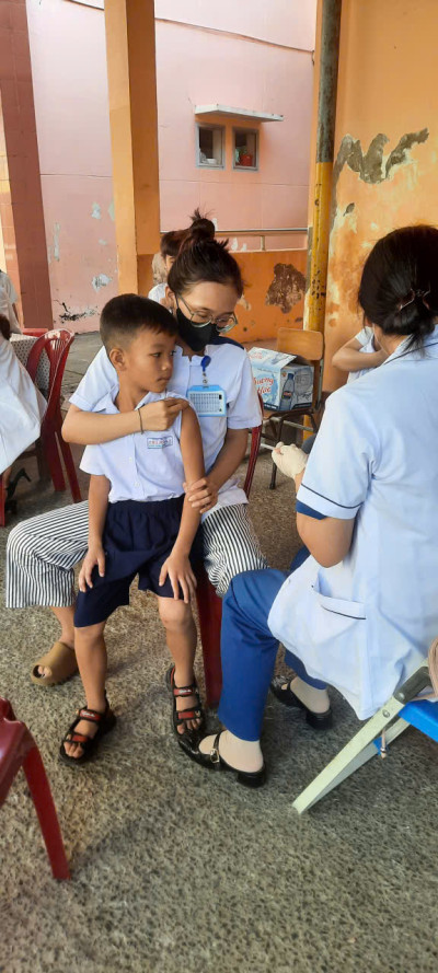 Trường TH Phú Hòa 2 tổ chức tiêm ngừa Bạch Hầu, uốn ván