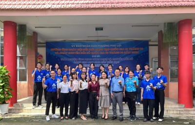 TRƯỜNG TH PHÚ HÒA 2 VINH DỰ ĐƯỢC CHỌN LÀM ĐIỂM TRẢI NGHIỆM CÔNG NGHỆ VÀ CHUYỂN ĐỔI SỐ