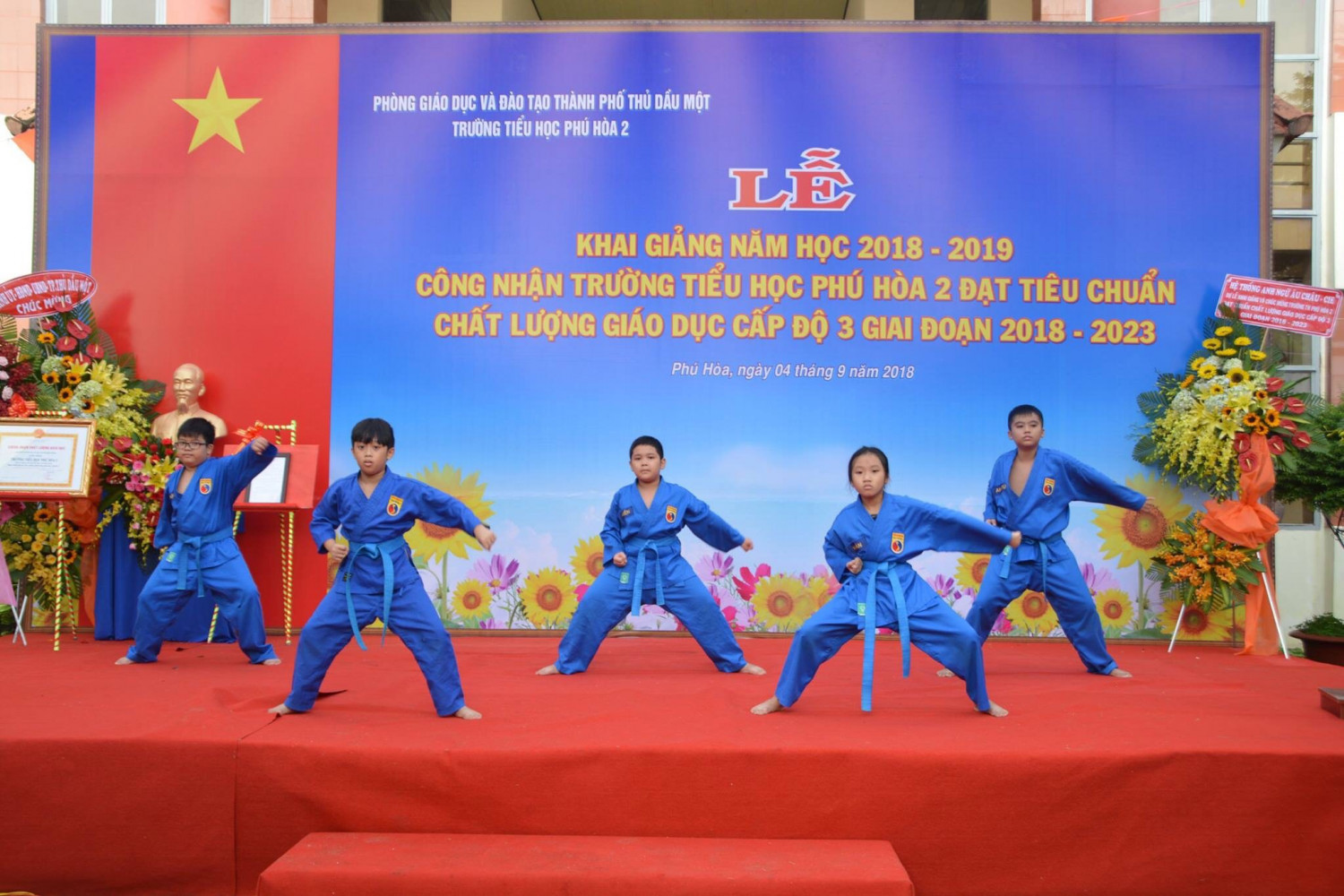 9ee7cb18135ef300aa4f